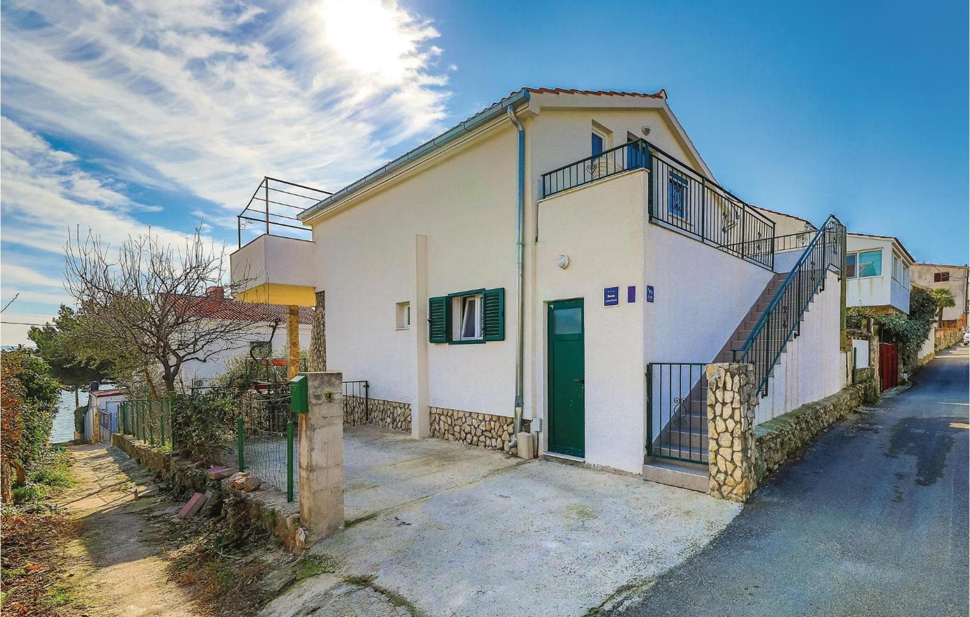 Gorgeous Apartment In Seget Vranjica Exterior foto